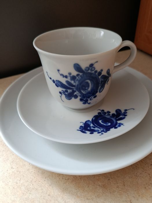 Śliczne stare trio porcelana Henneberg