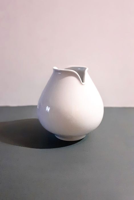 Wazon porcelanowy sygnowany