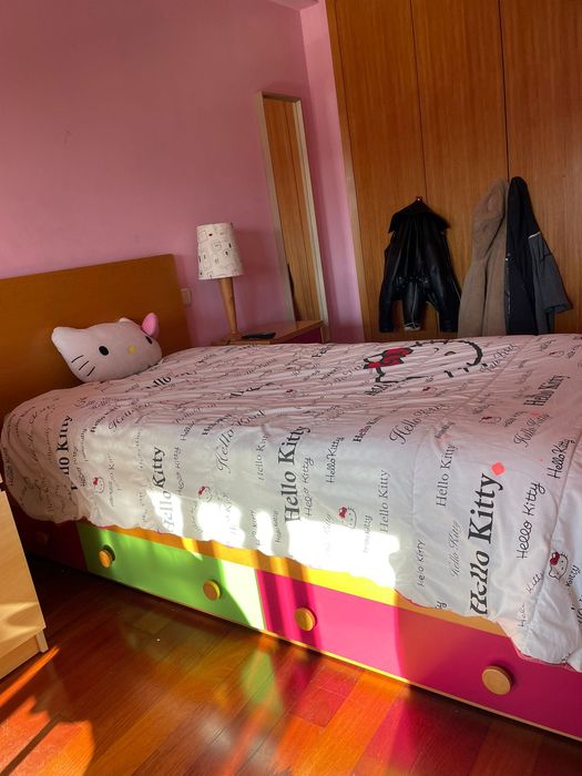 Single bed with drawers, mattress, and bedside table64752324949377124