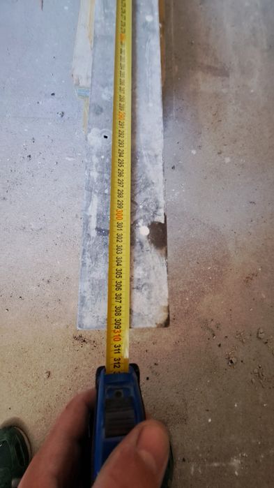 Redução de preço // Vendo réguas de alumínio de pedreiro - Usadas // r