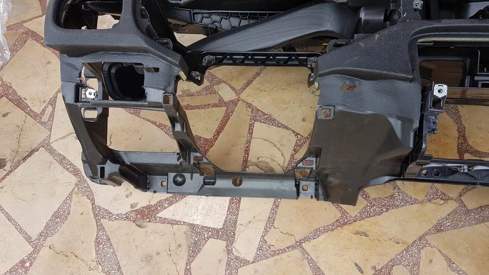 volvo v40 cc40 2013 kokpit deska konsola poduszka 31417570