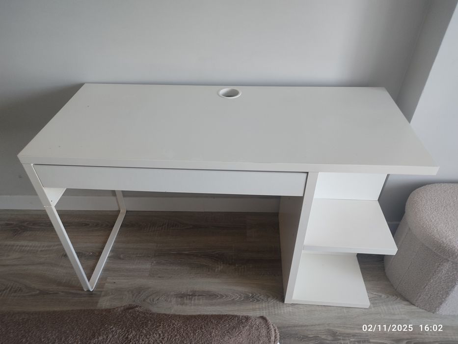 Secretaria de estudo para despachar