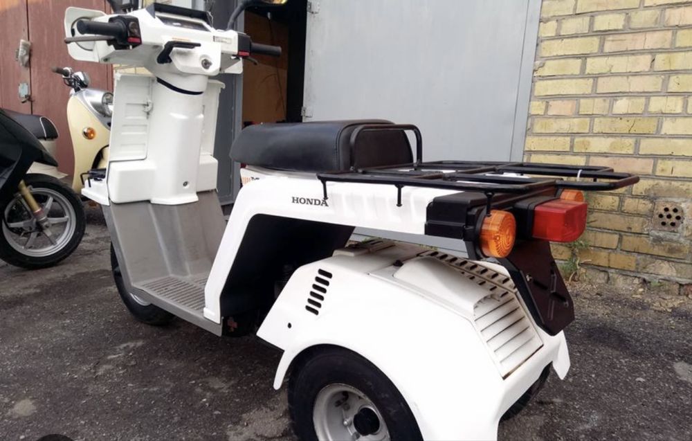 Мопед Honda Gyro UP трех колесный