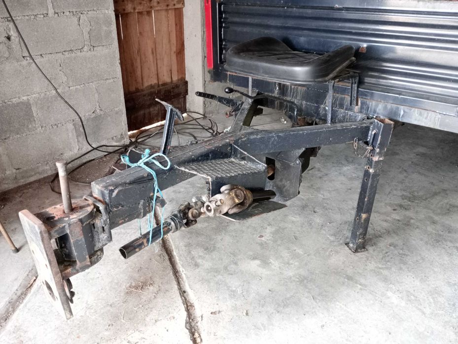 Reboque com tração para motocultivador