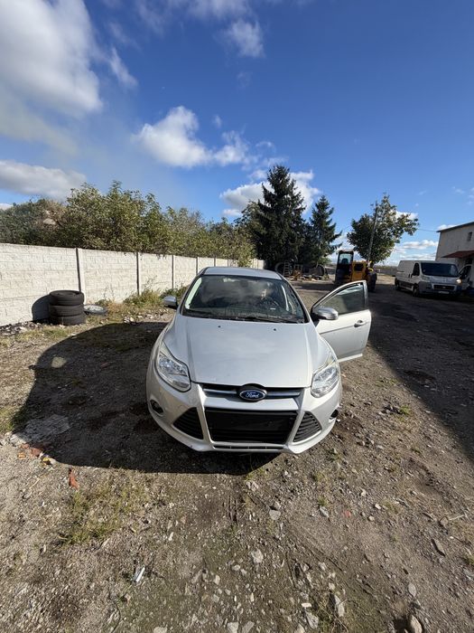 Ford focus 1,6 benzena autoamt