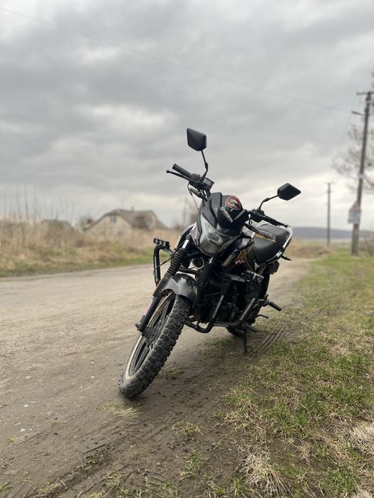 MYSTANG 200 присутній торг