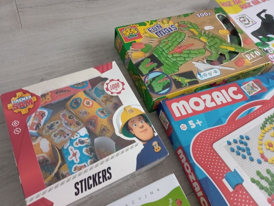 Zgadnij kto to, mozaic, twister. Cały zestaw gier