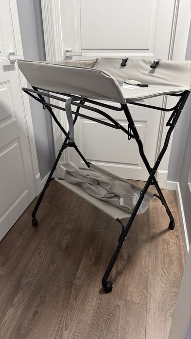 Складаний пеленальний столик UrbanKit (новий)