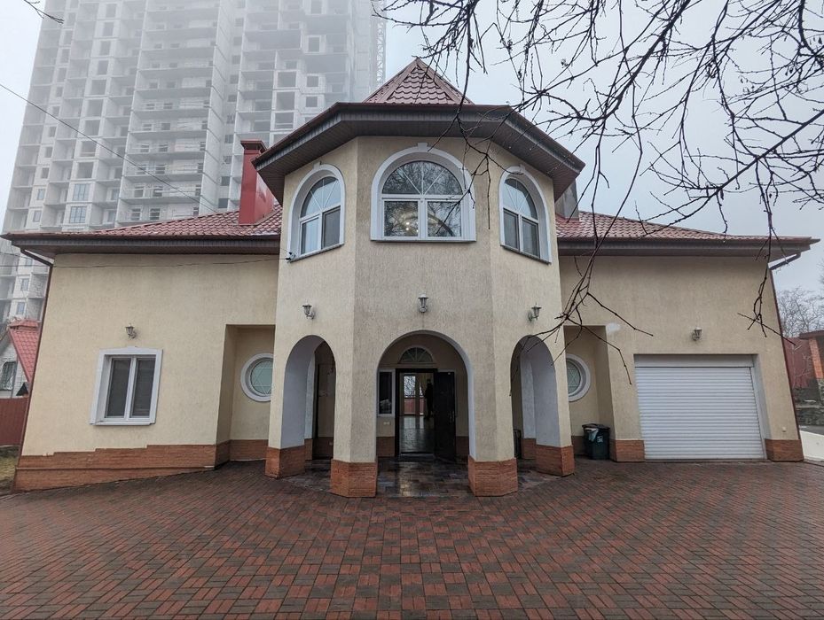 Без %. вул.Монтажників 500 м2. Велика парковка. Генератор Укриття.