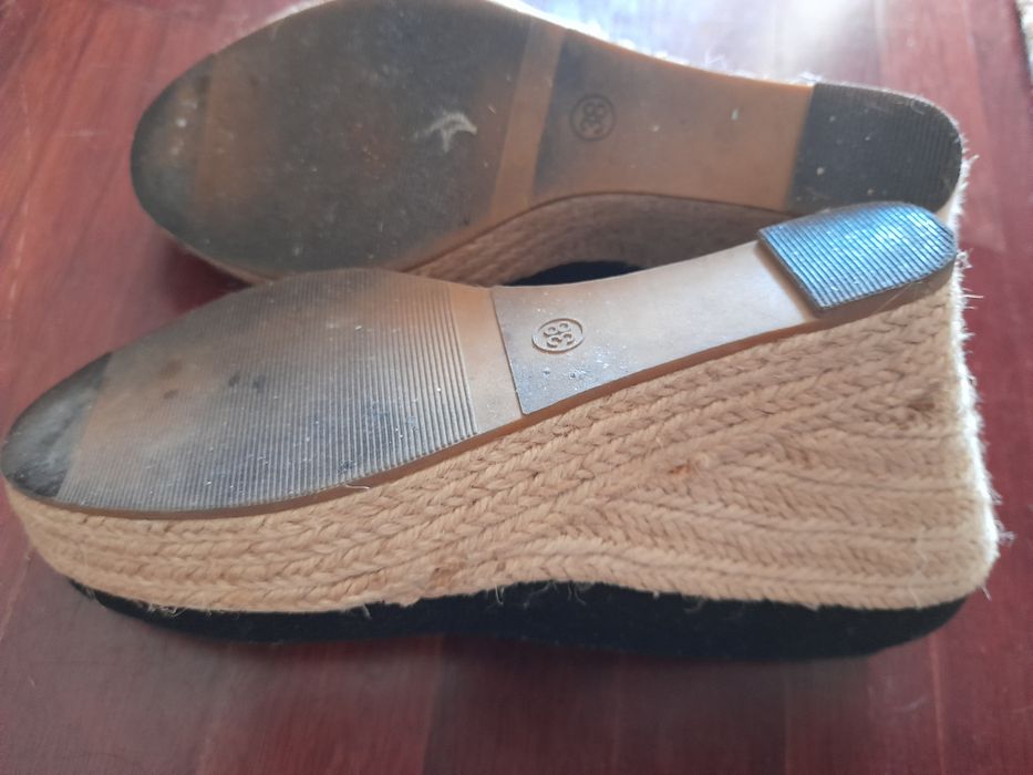 Sapatos Benetton 38