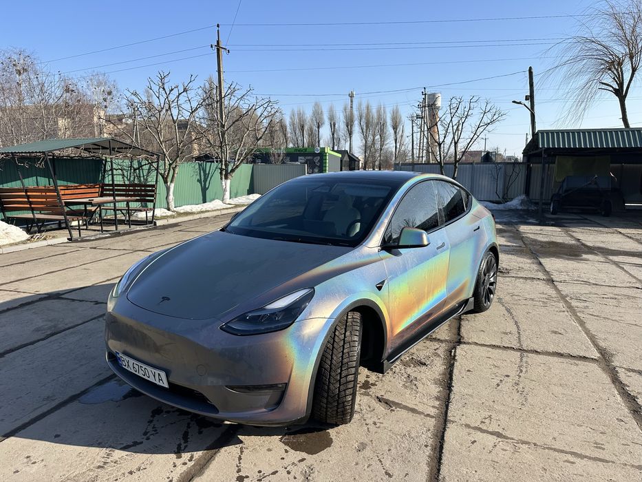 Tesla Model Y 2023