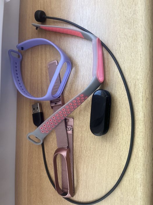 Mi smart band 6 dzialajacy pęknięta szybka 2 paski + 1 bransoleta