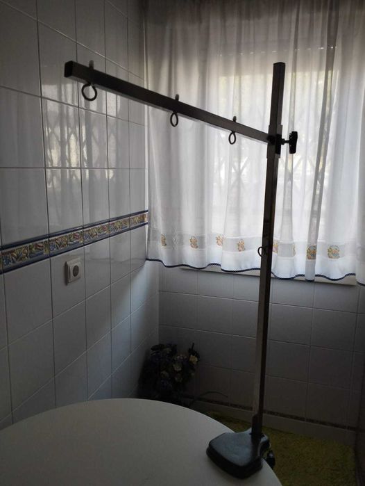 Braço Ajustável para Mesa de Grooming