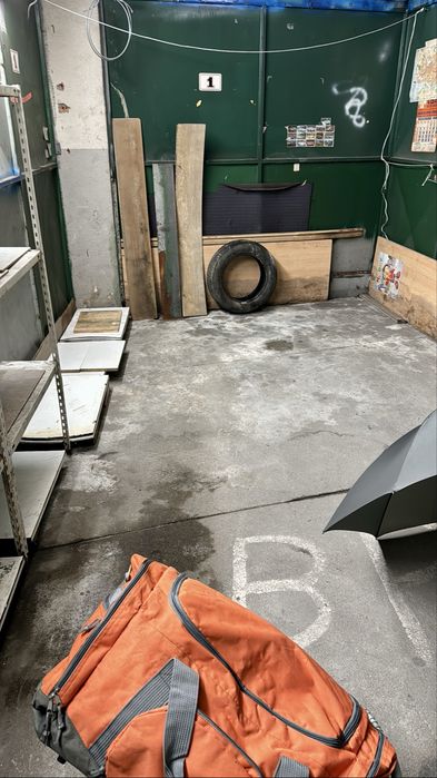 Garagem / arrumos / box fechada