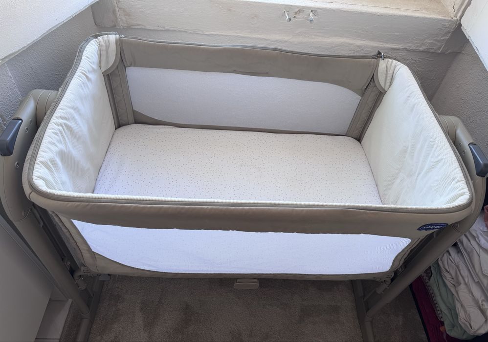 Berço Portátil / Co-sleep Chicco (Beige/Neutro) em Excelente Estado