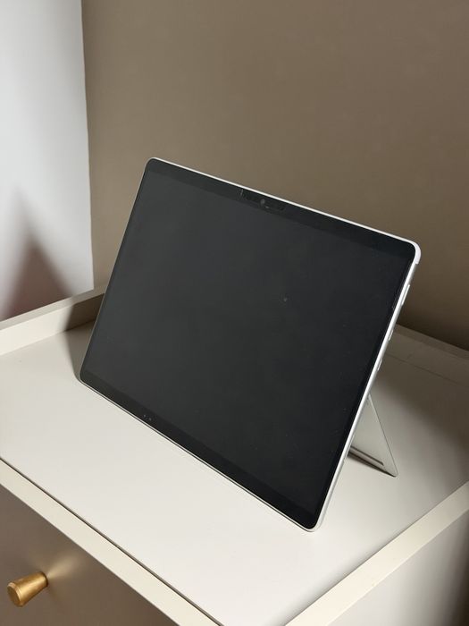 Планшет Microsoft Surface Pro 8