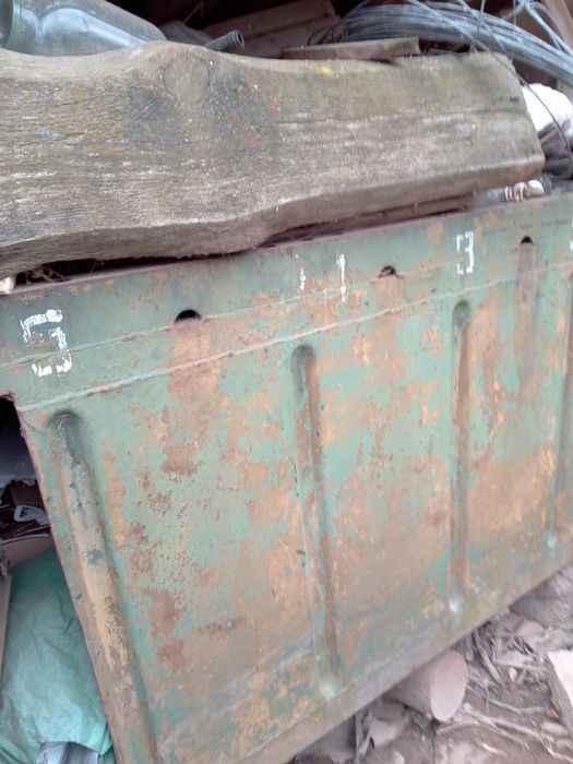 Продам бочка сталева, металолом, бляхи, труби, уголки арматура та інше