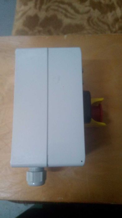 Кнопочный пост в боксе.