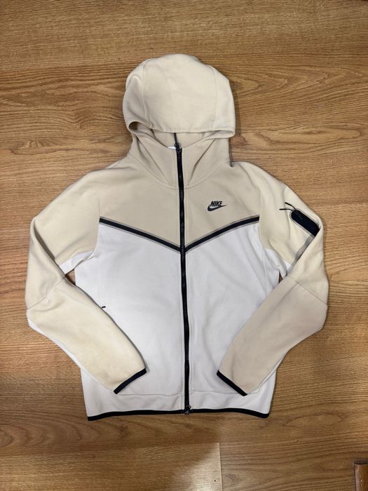 зипка nike tech fleece
