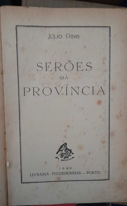 Vários livros de escritores consagrados
