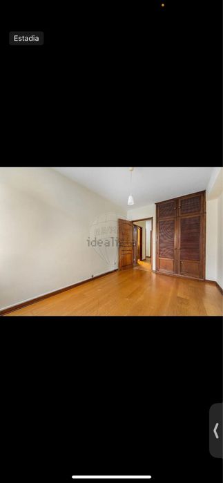 Estudantes e professores- Alugo quarto na Boavista/Serralves