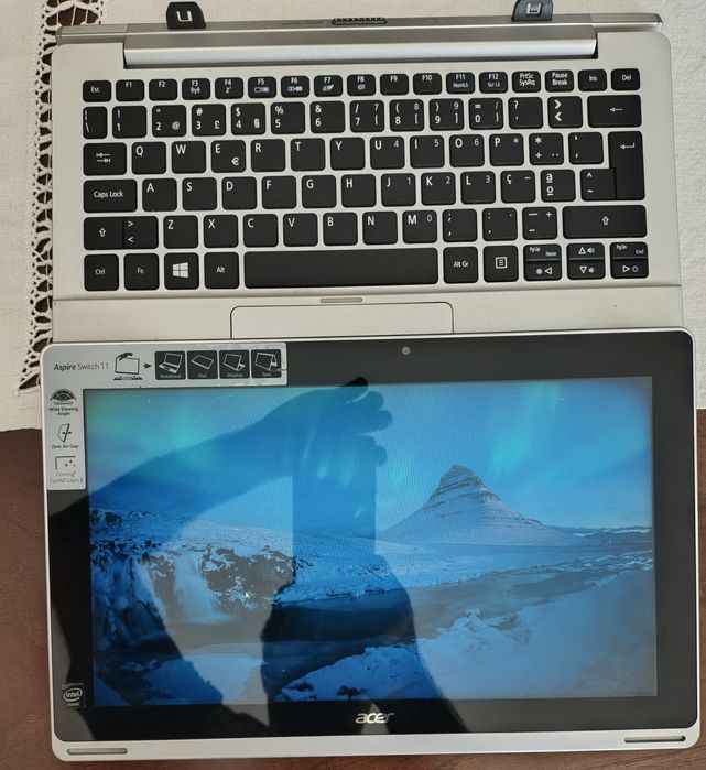 Portátil e tablet Acer