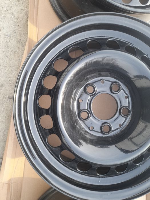 Felgi stalowe et 37 bmw