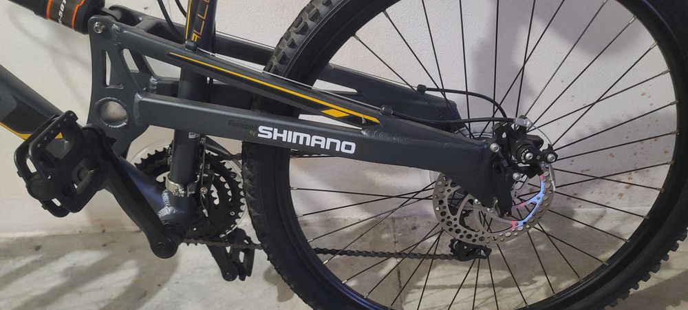 Bicicleta de Montanha Moma 26G20