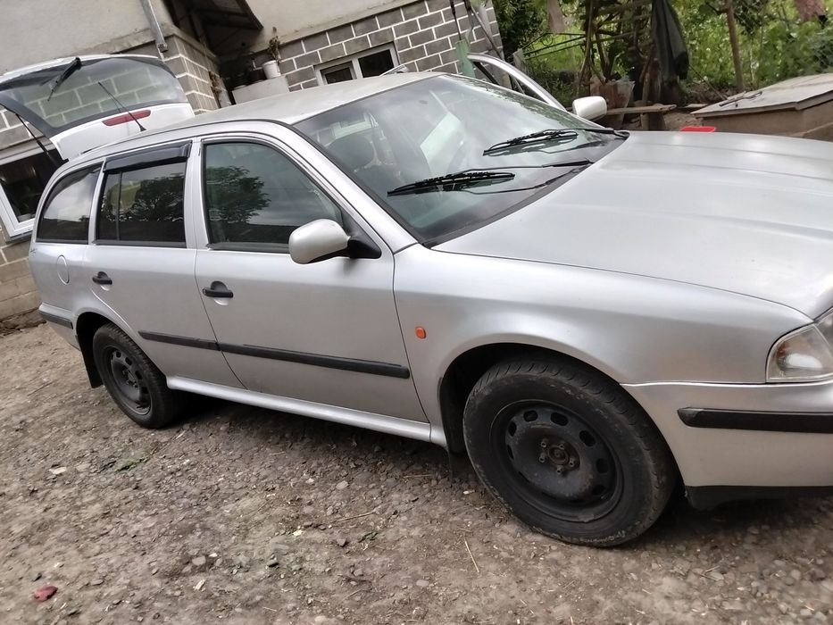 Шкода Октавія 2000р