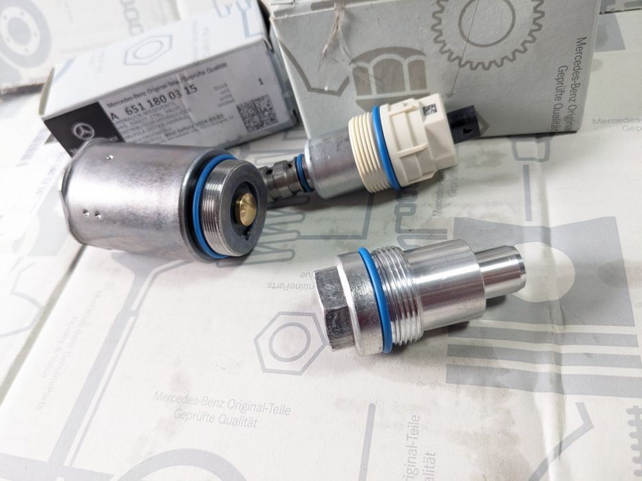 Клапан заглушка тиску оливи Sprinter Vito om651