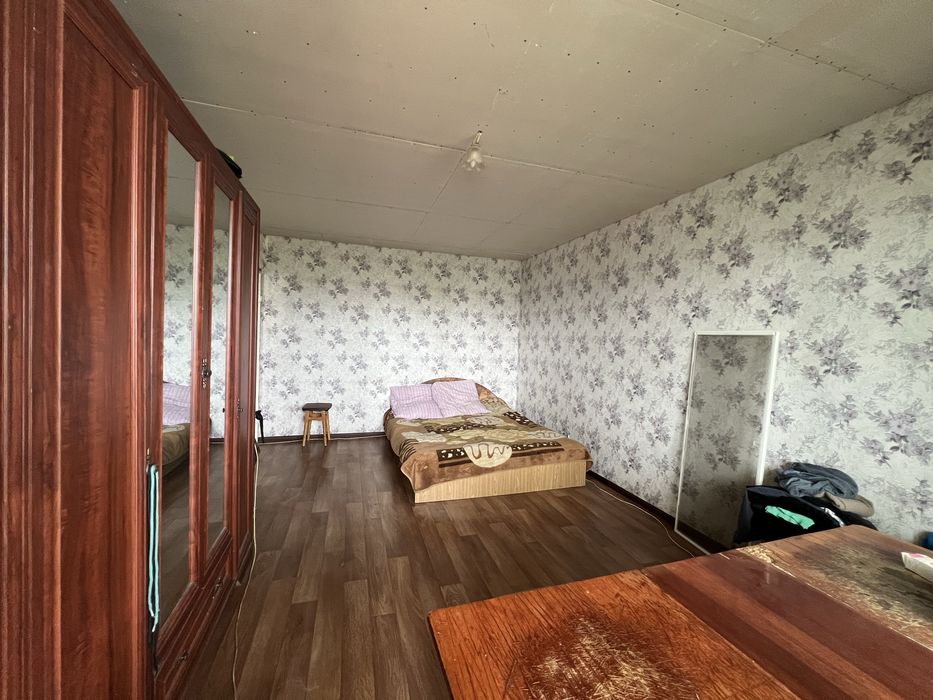 Ексклюзив.Продам простору 1шку з індивідуальним опаленням в Узині