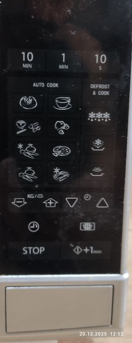 Sprzedam mikrofalówke SHARP R270S