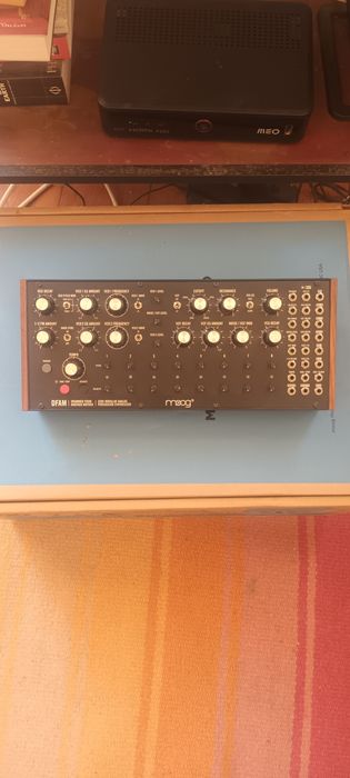 Sintetizador de Ritmos Moog DFAM