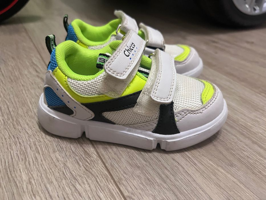 Кросівки для хлопчика Chicco розмір 24