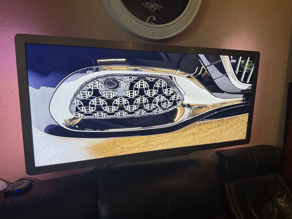 Philips Cinema 21:9 Gold 50” / Ambilight / 3D / 2560×1080