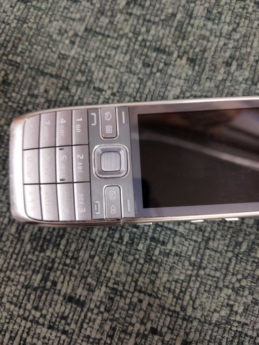 Telefon Nokia E52