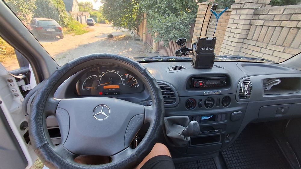Продам евакуатор mersedes sprinter