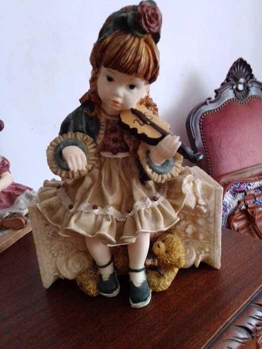 Bonecos em poliresina