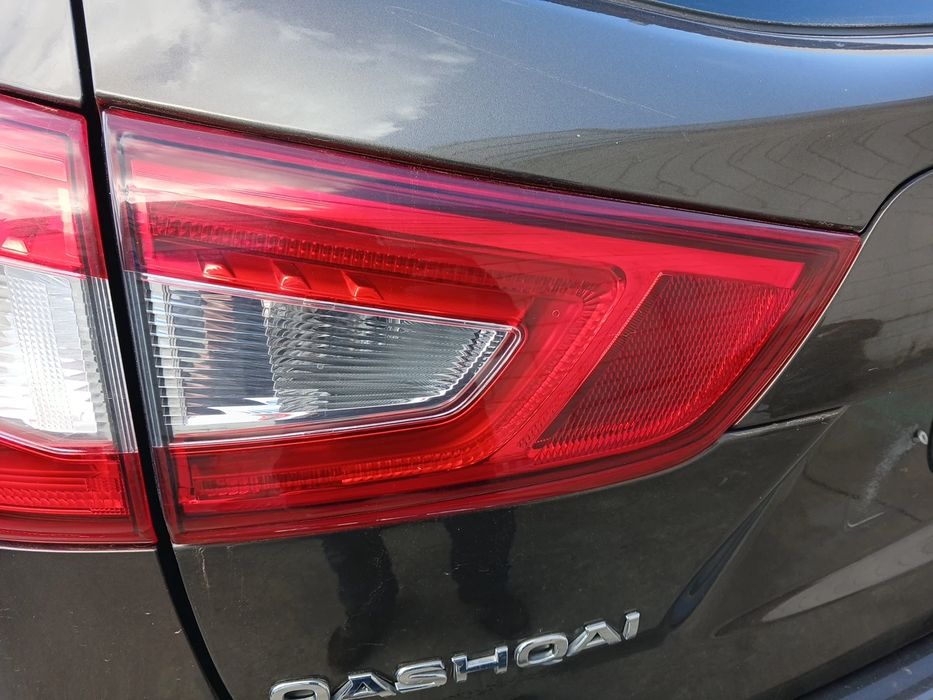 Farolim da mala esquerdo NISSAN Qashqai II (J11)