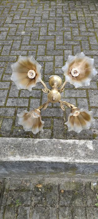 Żyrandol czteroramienny