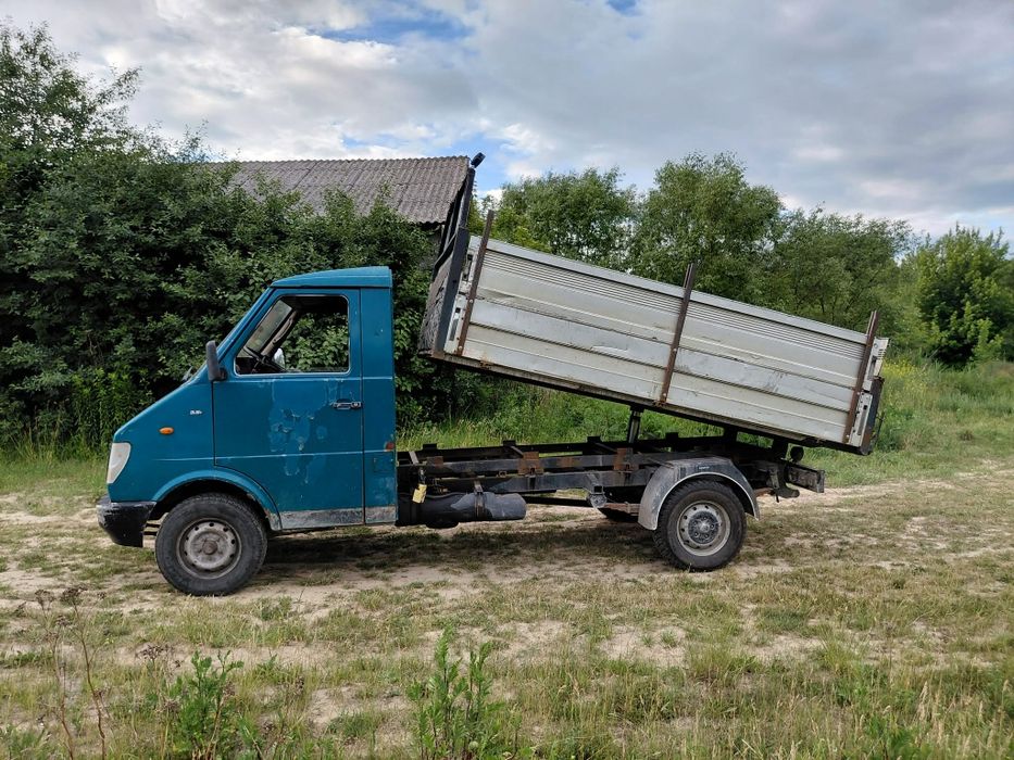 Wywrotka Daewoo 2000 rok