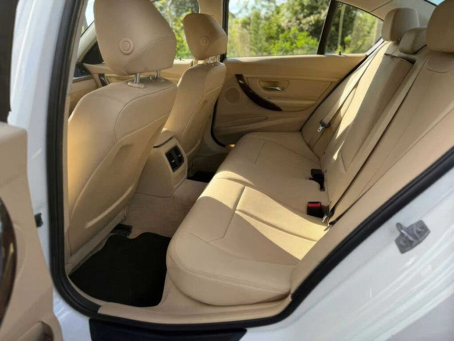 BMW 320I      2015
