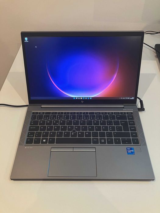 Notebook HP ZBook Firefly 14 G8 – Performance Premium Ultraportátil (ótimo Estado)