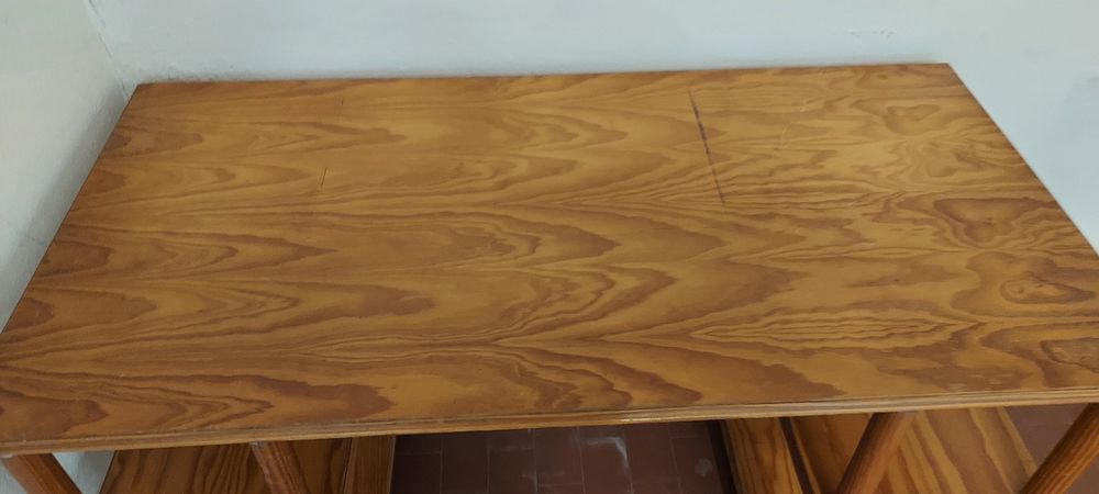 Mesa tipo secretária