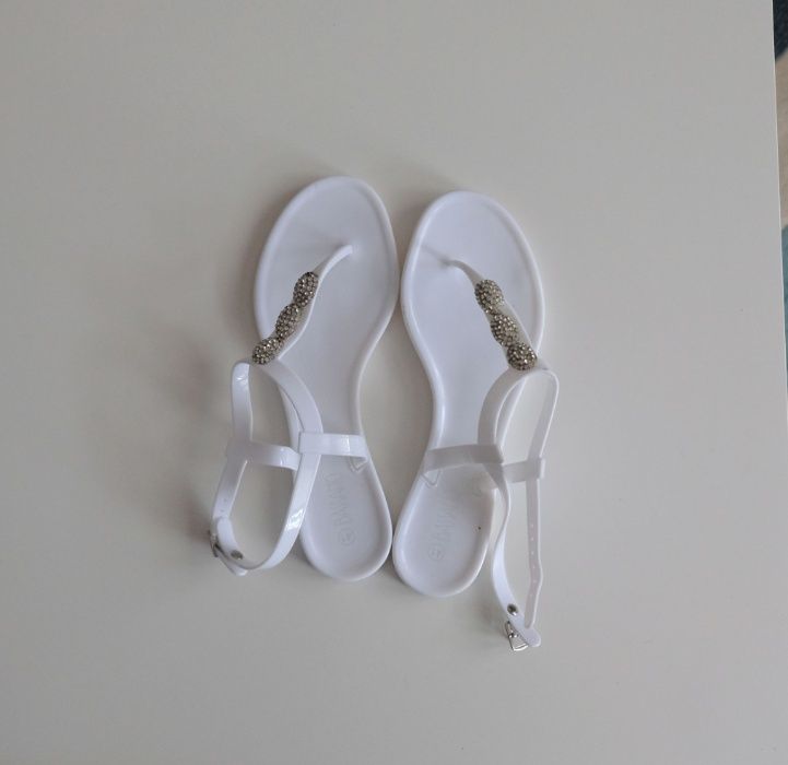 Nowe sandałki z aplikacją, rozm. 41