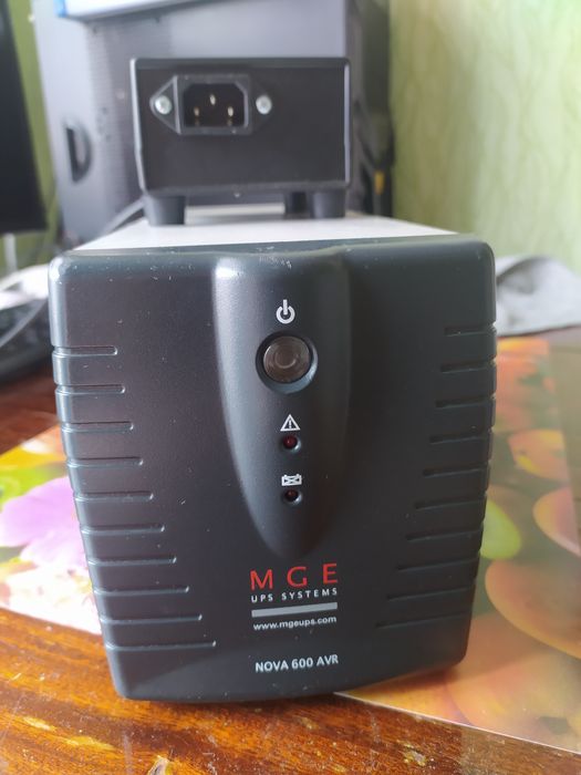 UPS MGE Nova 600 avr(APFC)