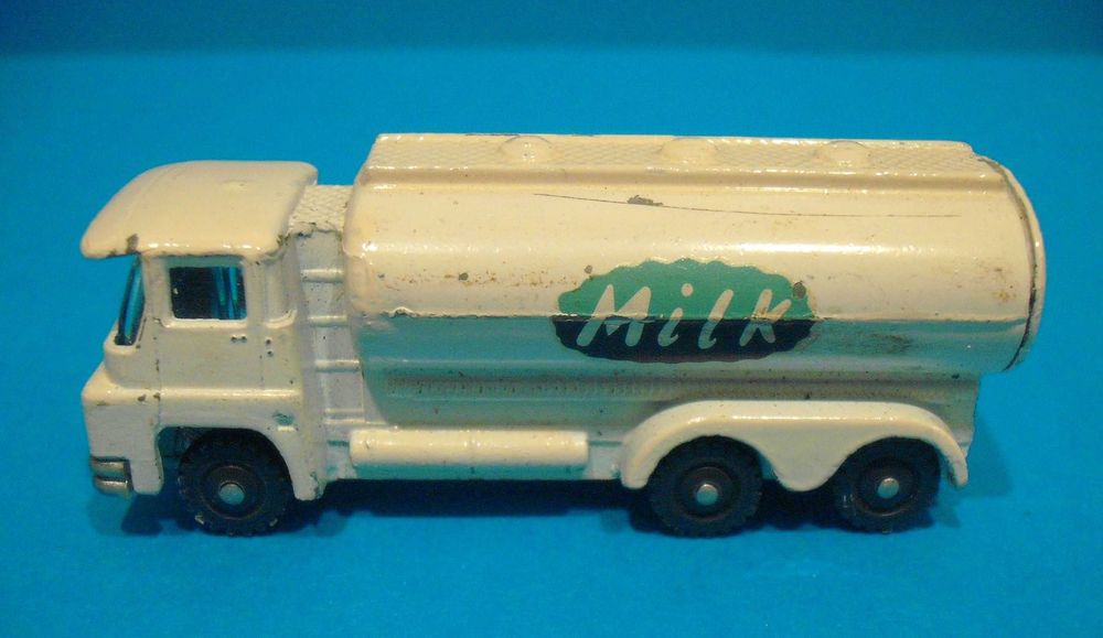 Husky - made in England - Truck - 1/64