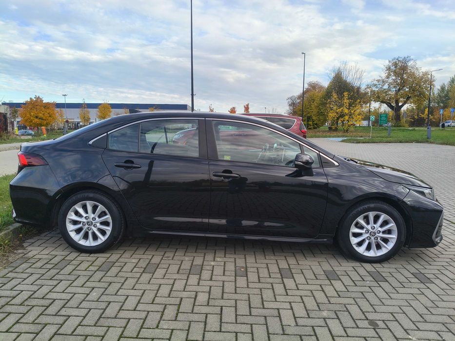 Toyota Corolla Hybryda 2022