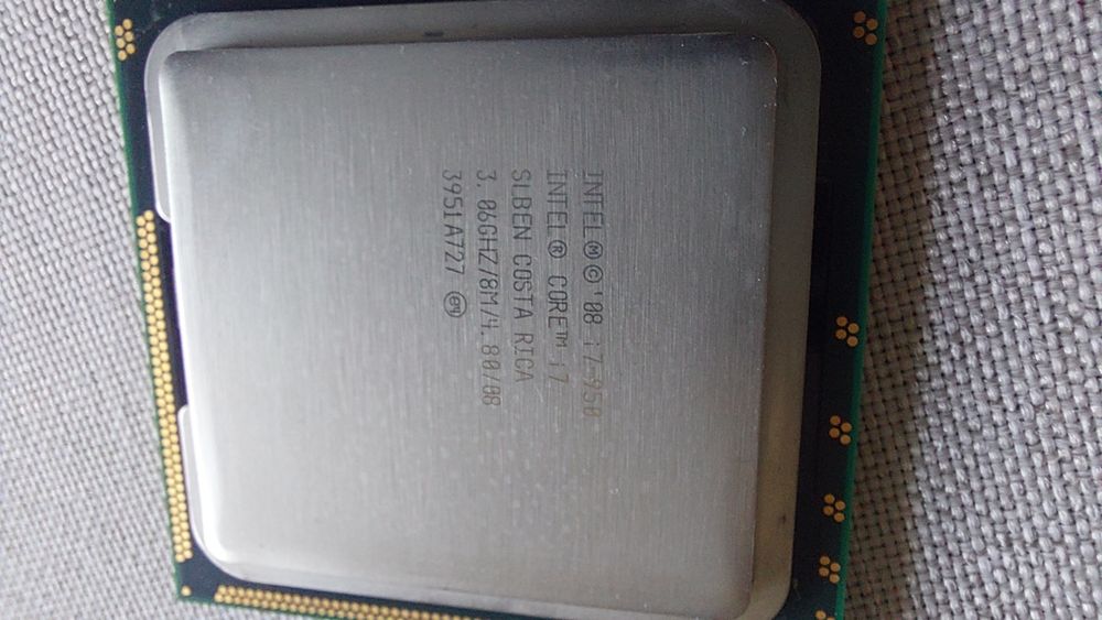 Procesor Intel I7 950  3.07GHz uszkodzony