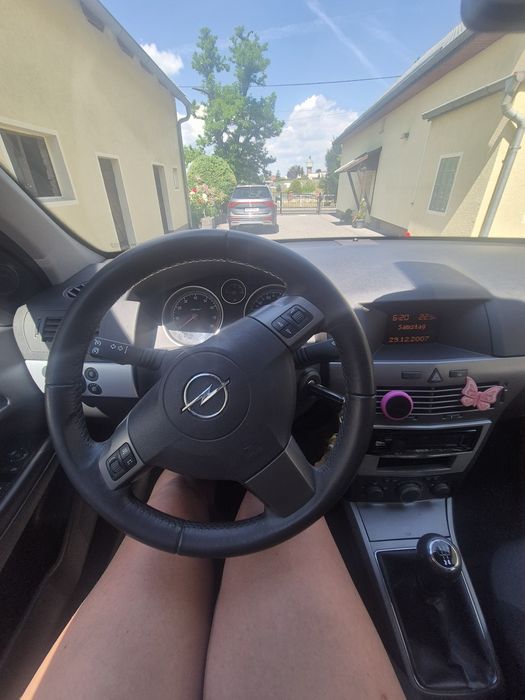 Opel Astra H 1.6 (105 KM) 2006